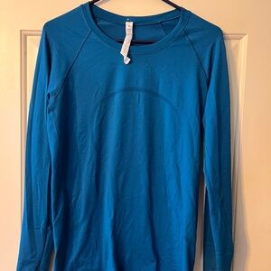 Lululemon Athletica Blue Long Sleeve Tee